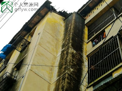 红星村26栋居民楼房檐掉落存隐患居民盼尽快维修