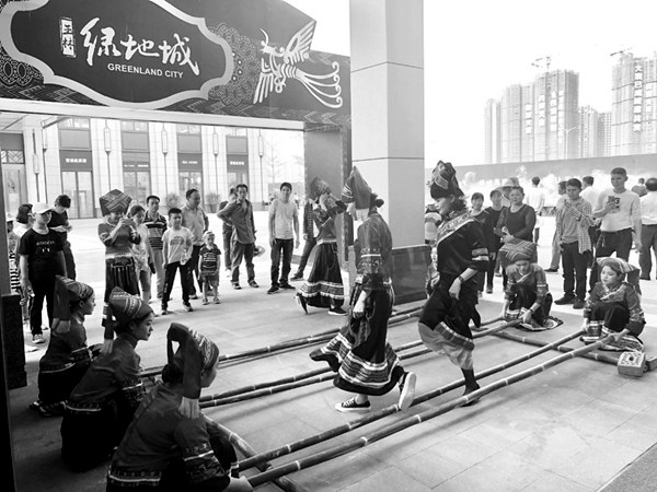 三月三民俗活动吸引不少置业者