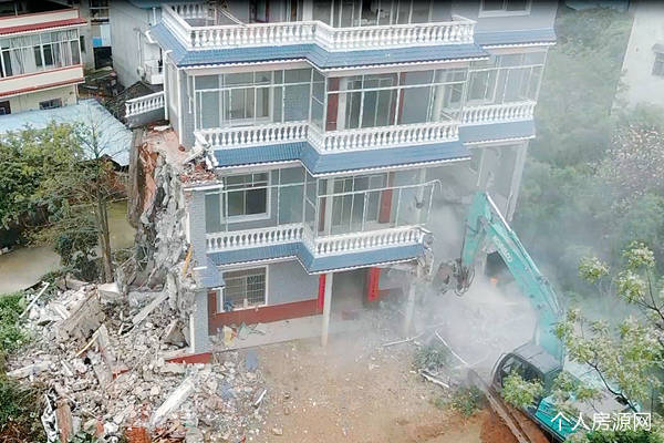 违建别墅被拆除